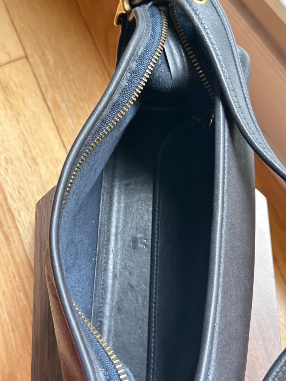 Rare Vintage Coach Legacy Black Hobo Bag Shoulder Bag with Gold Hardware 9059 - Picture 13 of 16